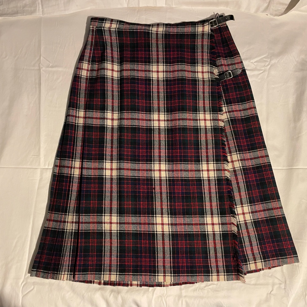 Vintage Scottish plaid skirt 100% Wool w/ Pleats